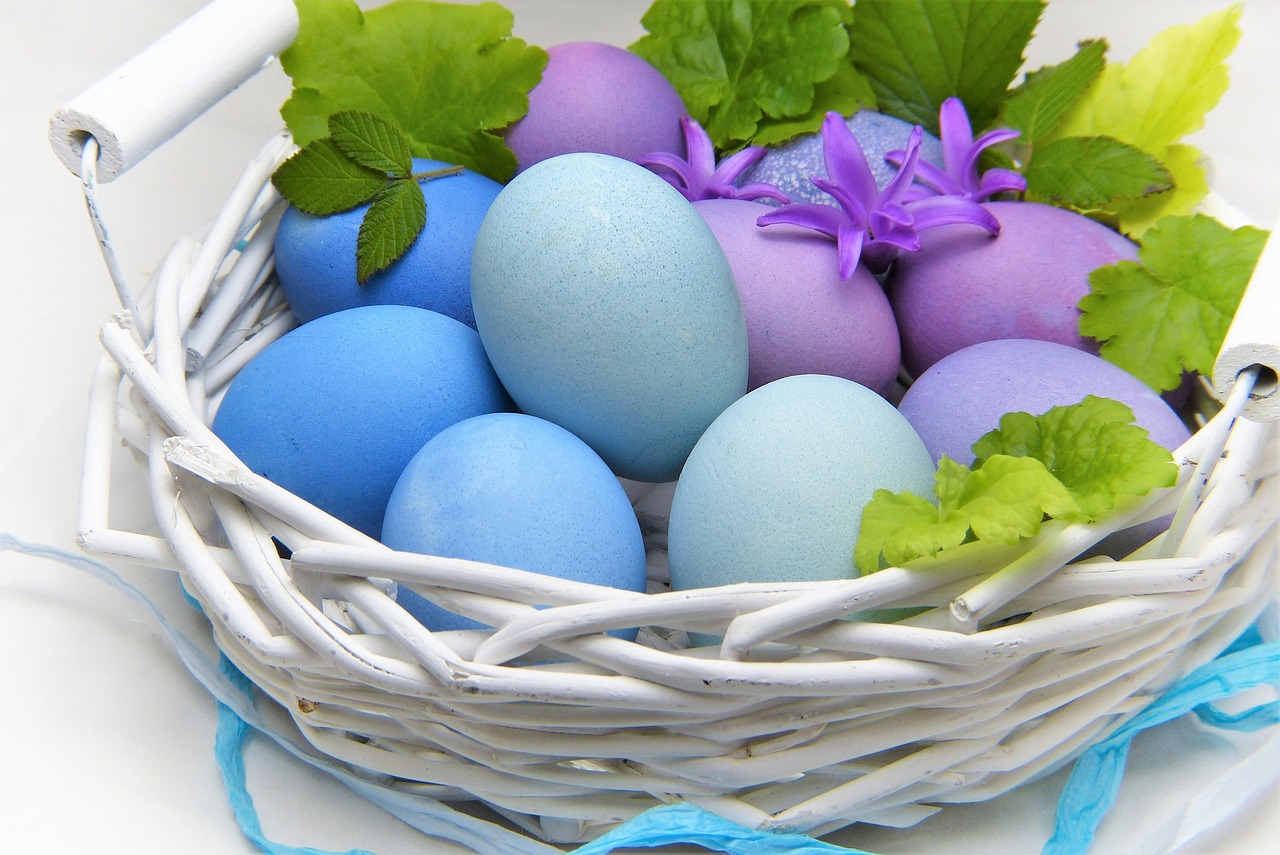 celebrate the joy of easter with vibrant traditions, festive celebrations, and delicious treats. discover the meaning behind this cherished holiday, explore creative easter crafts, and enjoy fun activities for the whole family.